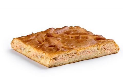 Пирог с горбушей и луком