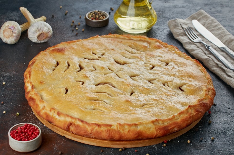 Осетинский пирог с курицей и сыром