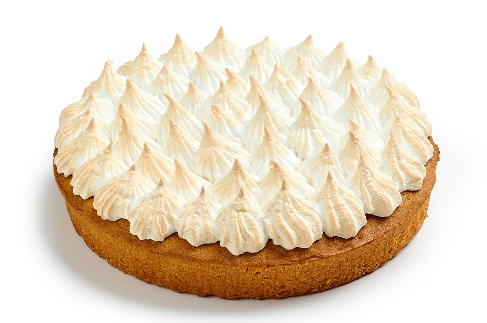 Брусничный тарт с меренгой