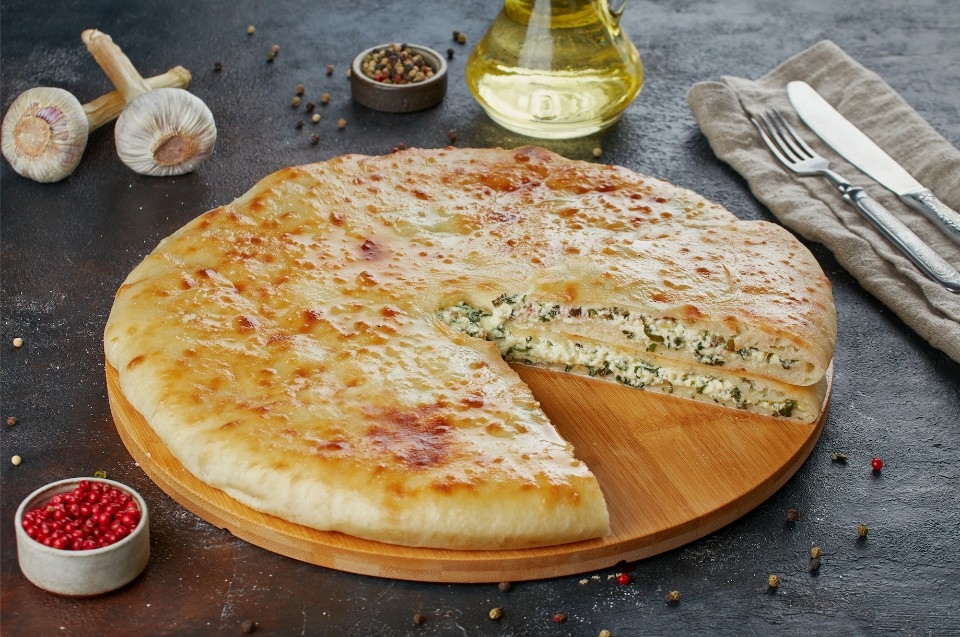 Осетинский пирог с сыром и зеленым луком