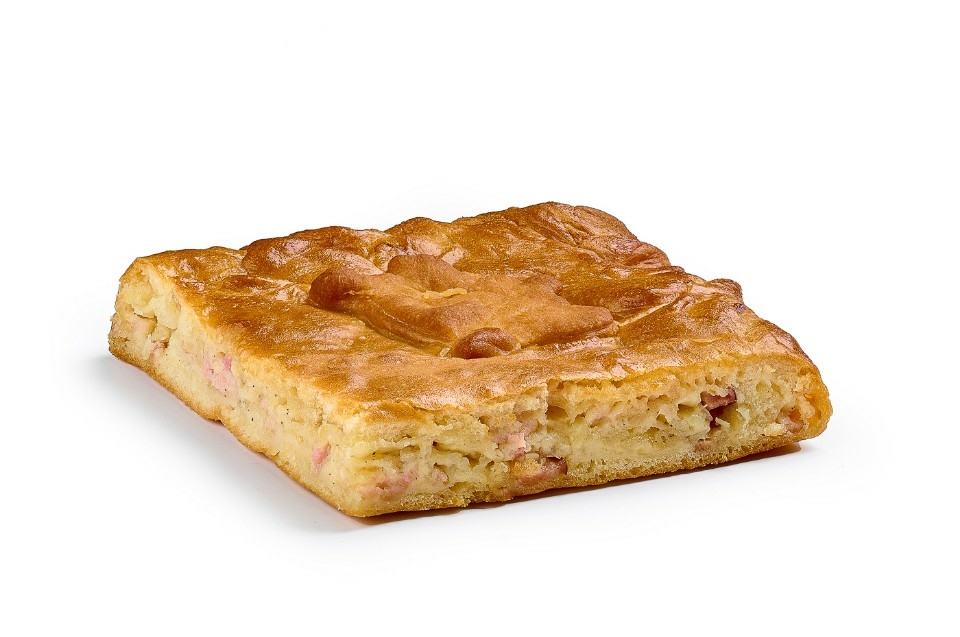 Пирог с беконом  картофелем и сыром 